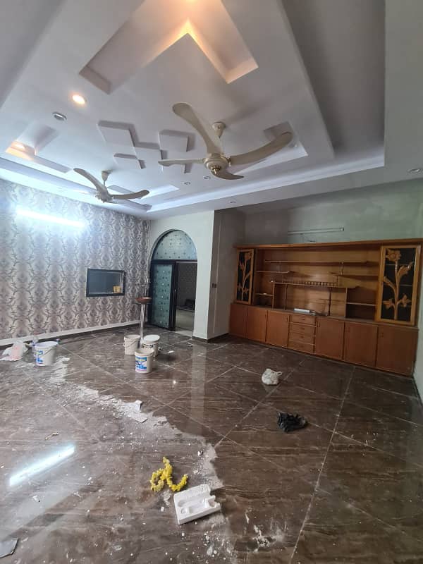 10MARLA TILE MARBLE FLOORING LOWER PORTION FOR RENT IN ALLAMA IQBAL TOWN 1