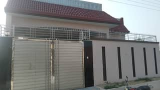 10 Marla New Fresh Single Storey House With Basement Big Hall For Sale