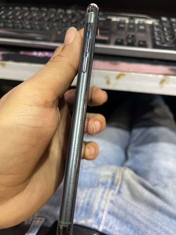 IPhone 11 Pro Max 256 gb pta approved 2