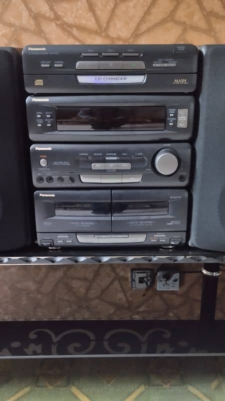 Panasonic CD Stereo system 3