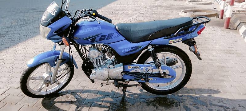 suzuki 110 price 255000  only 8