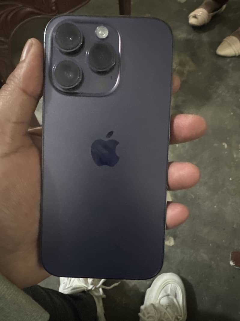 Apple iPhone 11 Pro Max 1