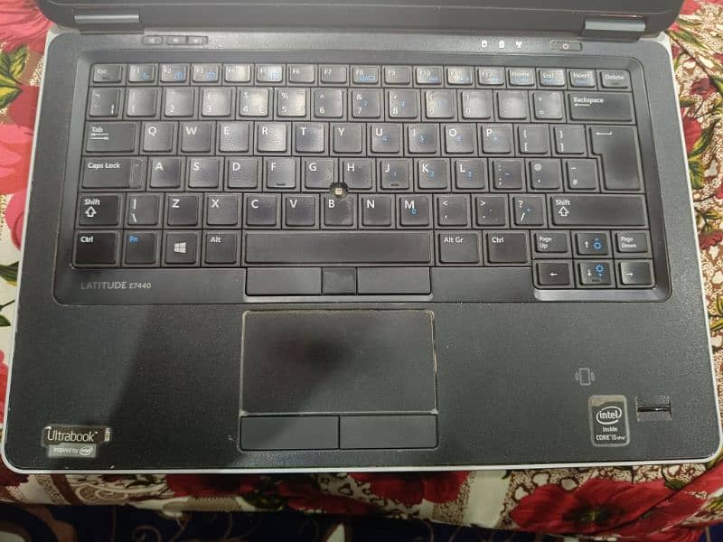 Dell Latitude E7440 1