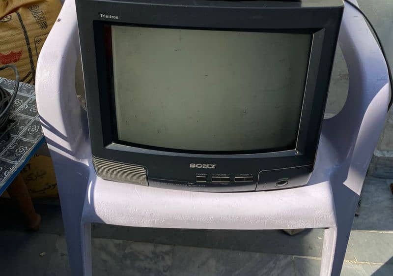 Coloured Sony TV 14 Inch & Receiver 0