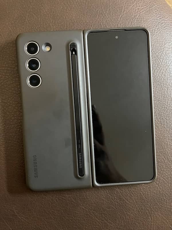 ZFOLD 5 512 GB Condition 10/10 2