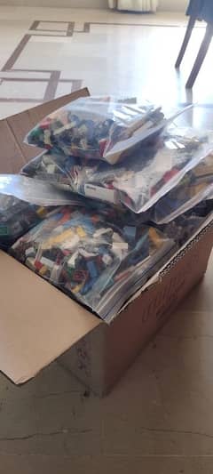 Lego available 500pcs for 1800rs