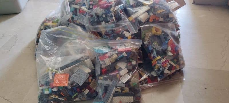 Lego available 500+pcs for 1200rs 1