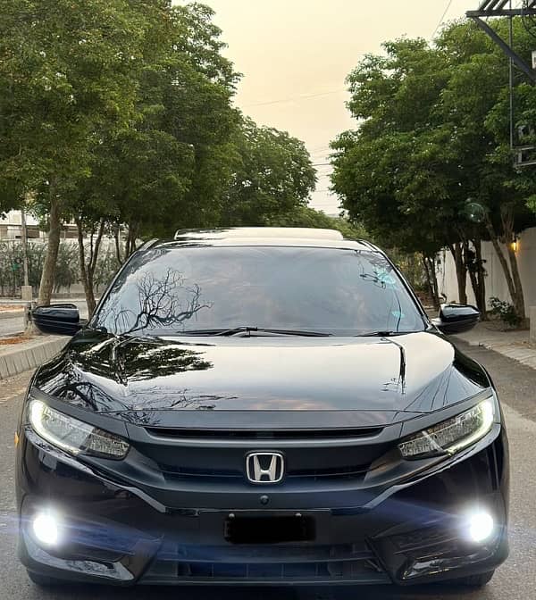 Honda Civic Oriel 2018 4