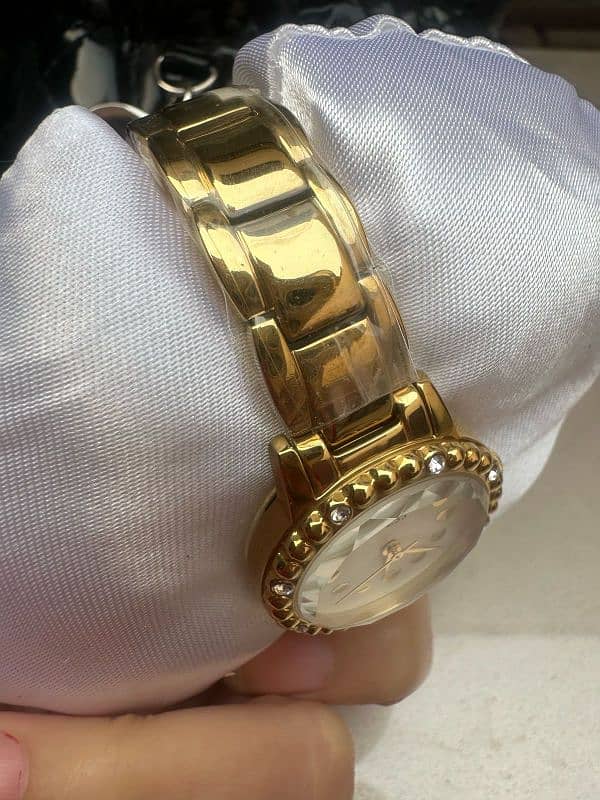 Guess women watch 0