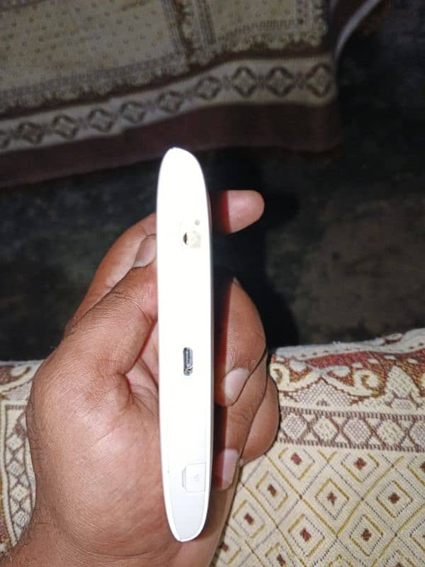 Ufone 4G Wifi Device (ZTE) 4