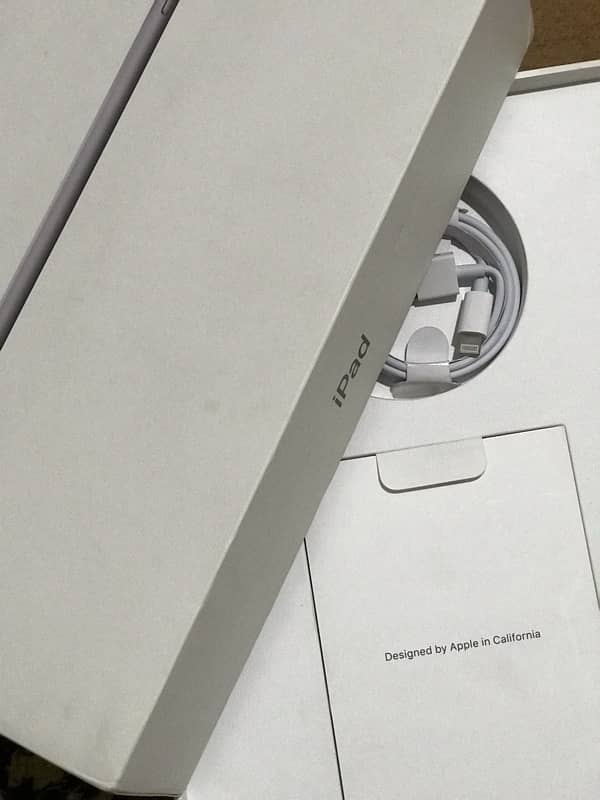 iPad 6th generation 128gb 5