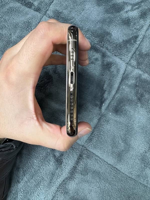 Iphone xs max 512gb dual sim PTA approve 1