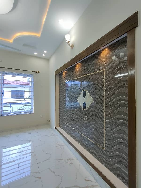 30x60 Low Price Park Face Double Storey House For Sale In G-13 Islamabad 6