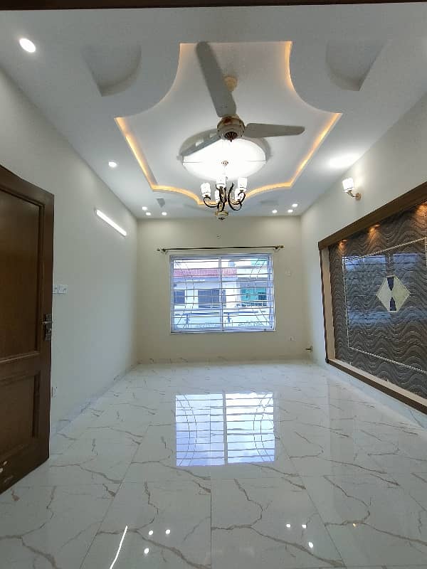 30x60 Low Price Park Face Double Storey House For Sale In G-13 Islamabad 11