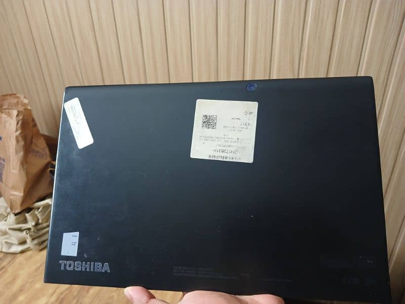 TOSHIBA Tablet pc(Can also be attached as a normal laptop) 5