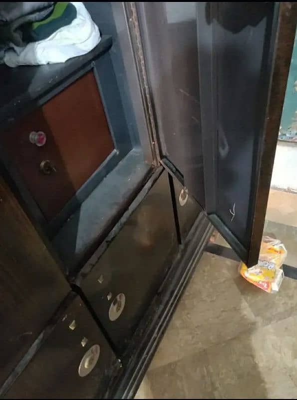 3-Door Steel Safe Almari Urgent Sale! 3