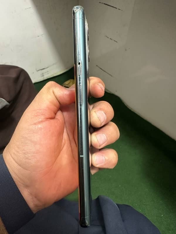 one plus 9 pro  12/256.10/10 condition hai 3