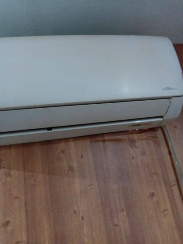 1.5 ton AC orient Good condition chill ac and heater full ok condition 0