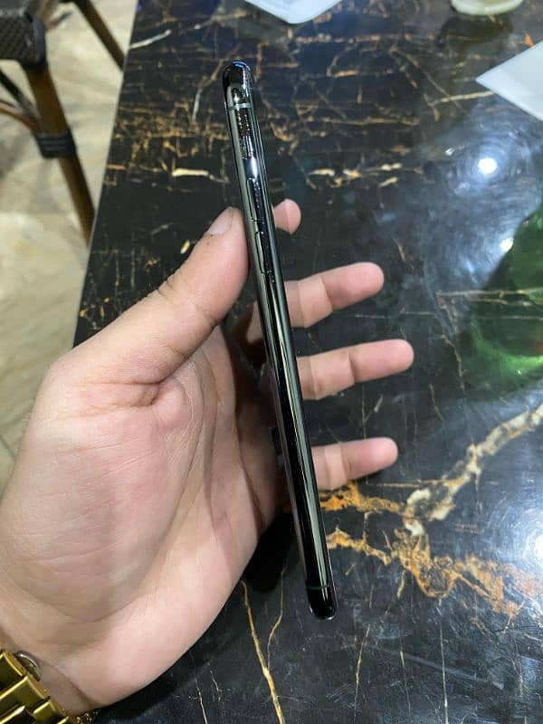 iphone 11 pro Max 256GB 3