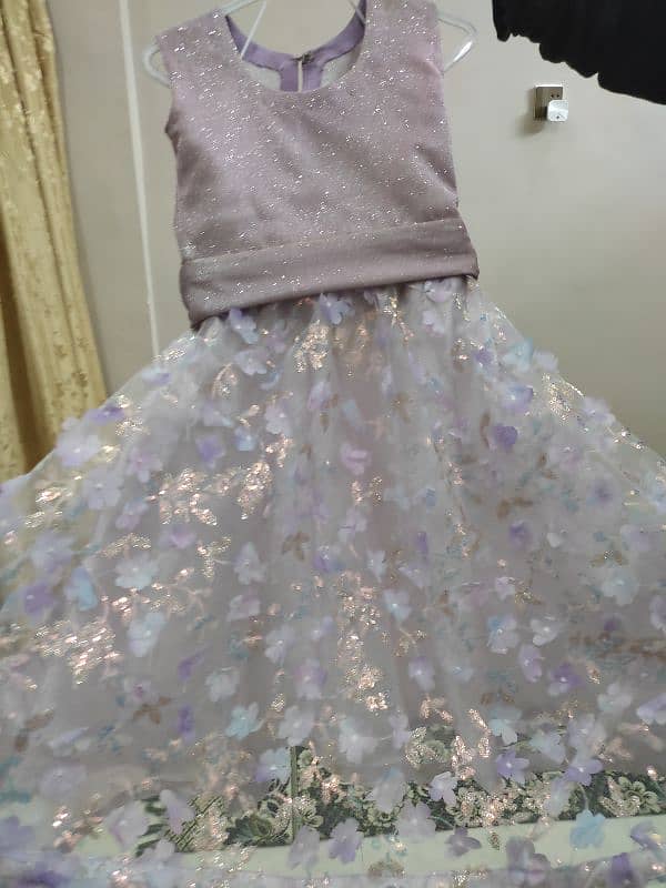 Girls beautifull skirt blouse 4 to 5 years old 1