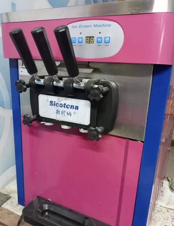 Ice cream Machine & Slash Machine Made in China only one Month Use 0