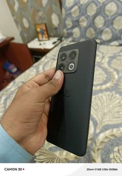 One Plus 10 pro Non-PTA 5g for Sale in mint condition