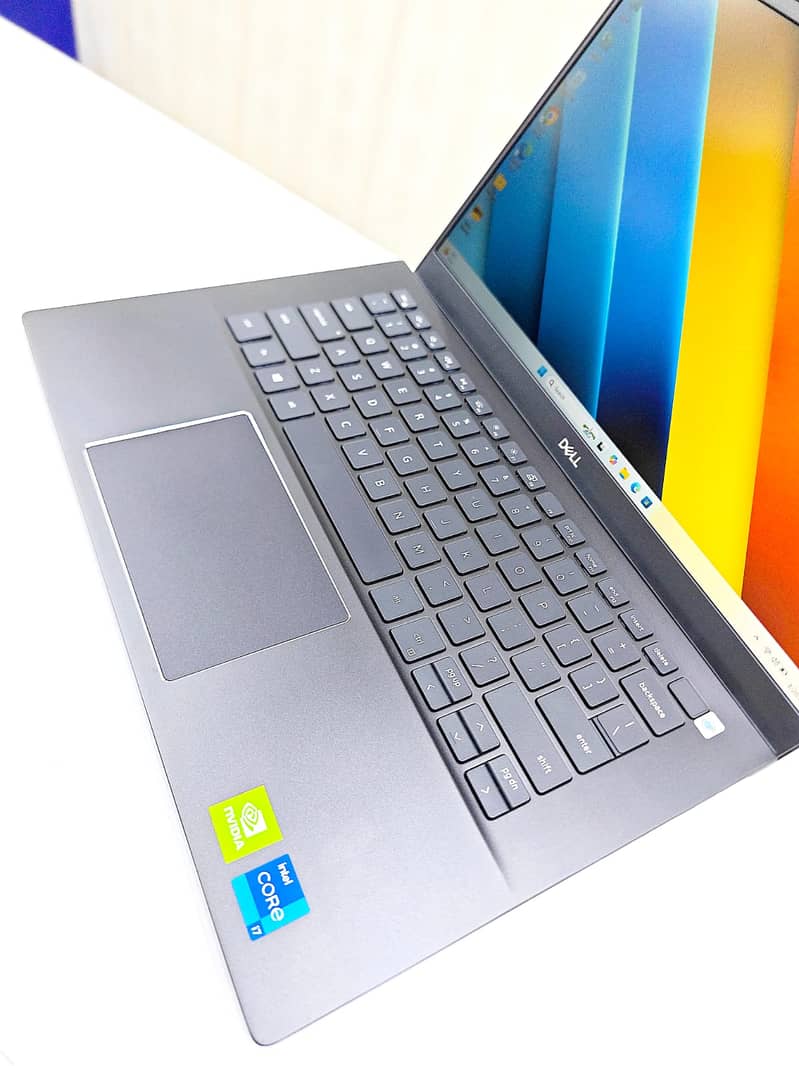 Dell Vostro 5402| Core i7-11th Gen 16GB RAM/512GB SSD| 2GB Nvidia Card 9