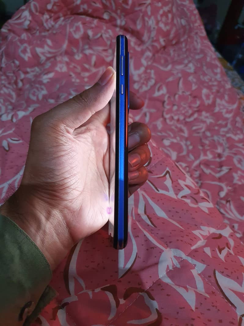 Sharp aquos r5 non pta 12gb 256gb 2