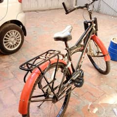 : Red & Black Bicycle – Excellent Condition, Smooth Ride!