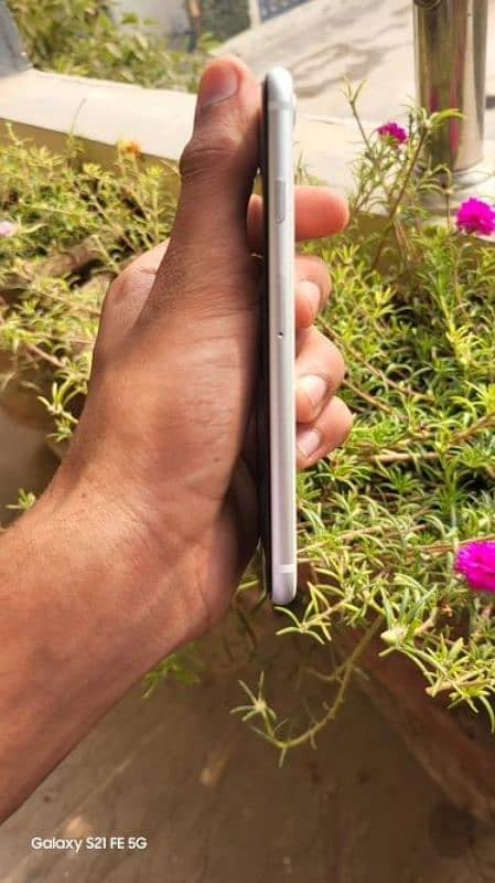 iphone se 2020 3