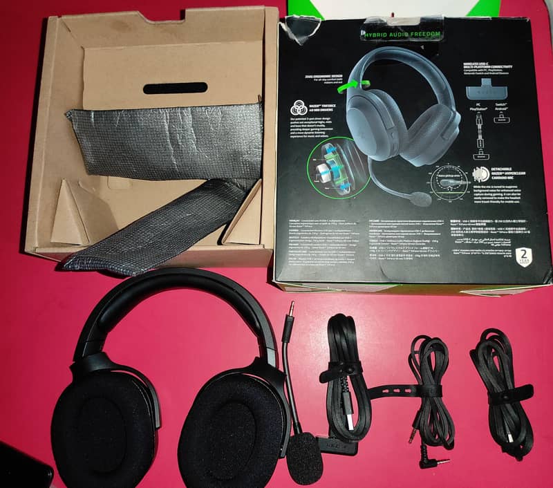 Razer Barracuda X Wireless Gaming Headset 0