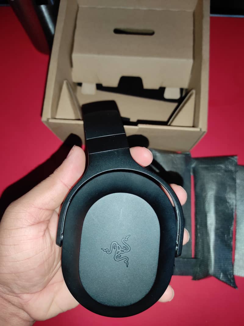 Razer Barracuda X Wireless Gaming Headset 3