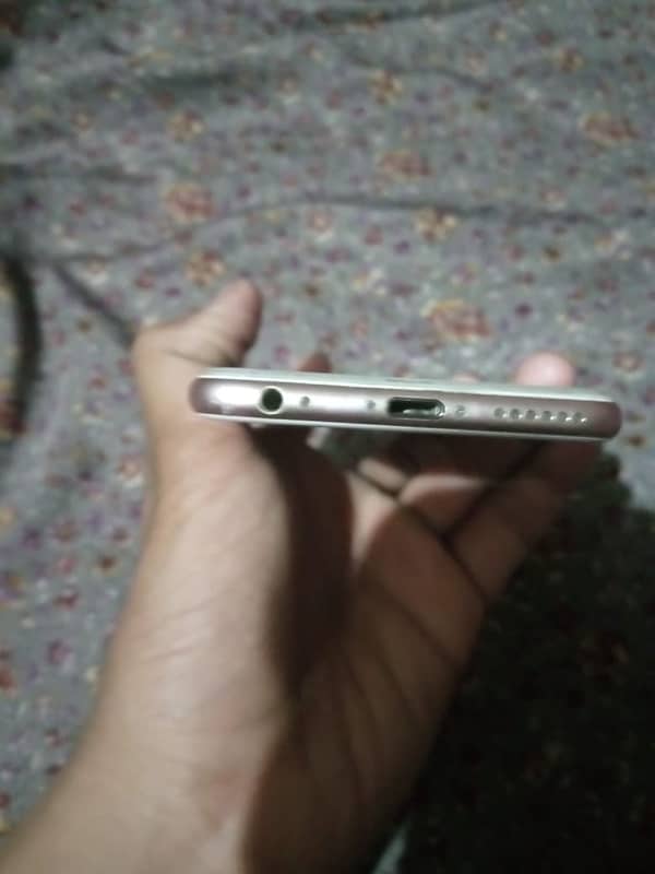 iPhone 6s 64 GB 5