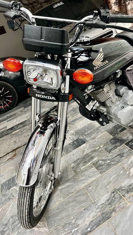 Honda CG 125 Special Edition New Scratchless condition 1