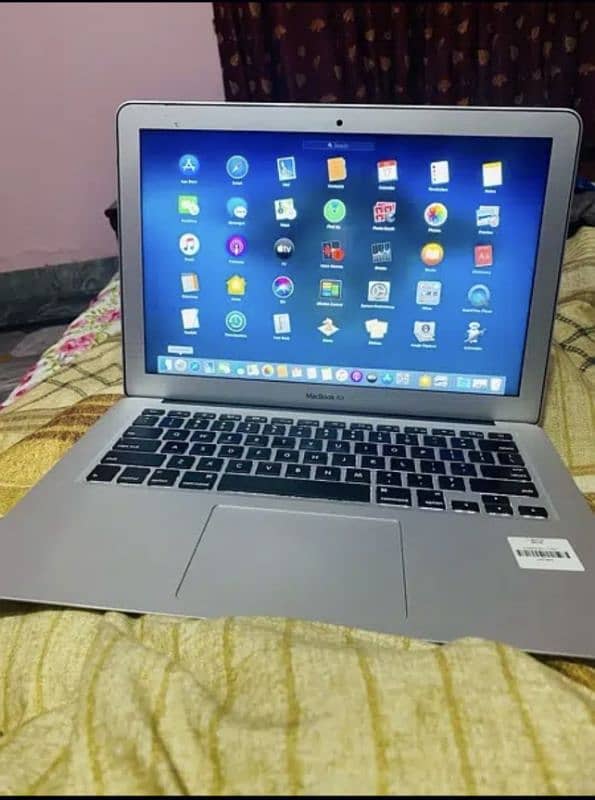 Macbook Air 2017 13.3' core i5 1