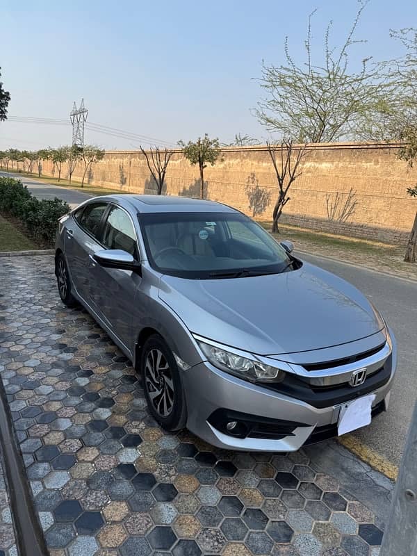 Honda Civic Oriel 2018 4