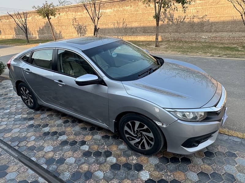 Honda Civic Oriel 2018 10