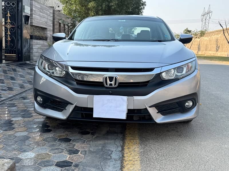 Honda Civic Oriel 2018 12