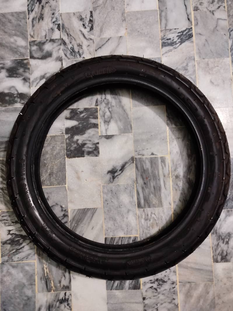 Honda CB125F Back Tire 90/90-18 0