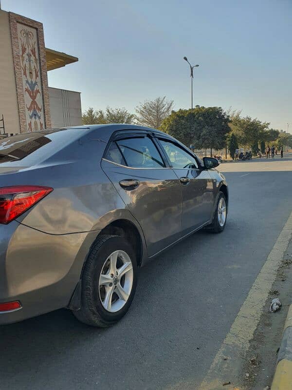 Toyota Corolla GLI 2015 4