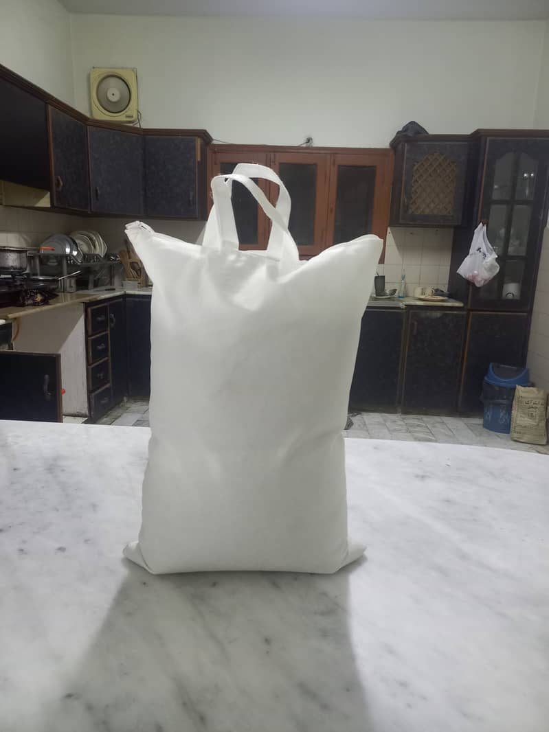 Non woven white zipper Bag 1