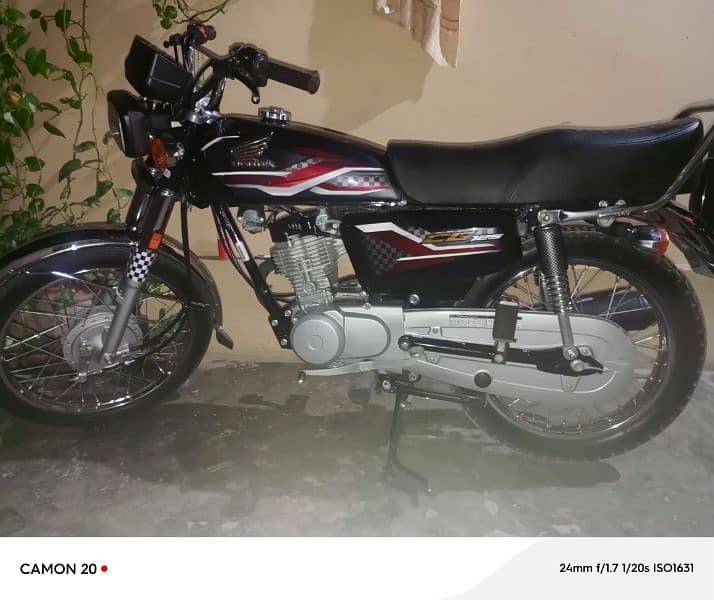 Honda 125 (2024) Black 0