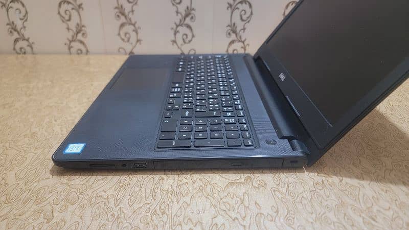 Laptop DELL i3, 7th Gen | GPU | Condition 10/10 7