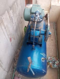 Paint and tyres air compressor