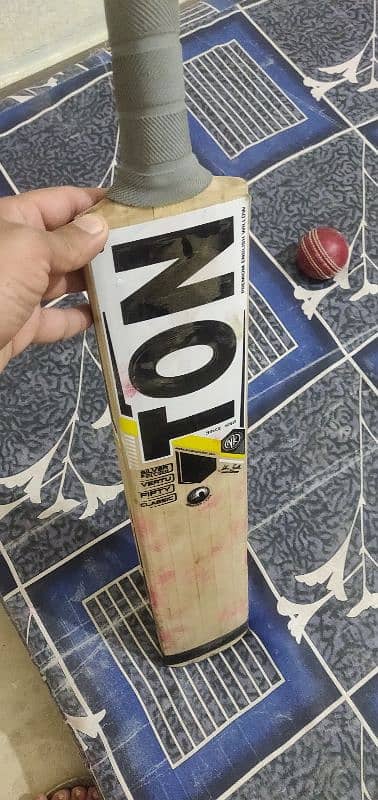 hardball cricket bat 4