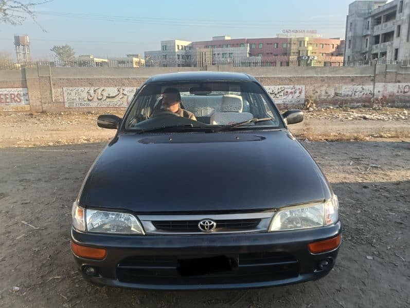 Toyota Corolla XE-G 2000 16