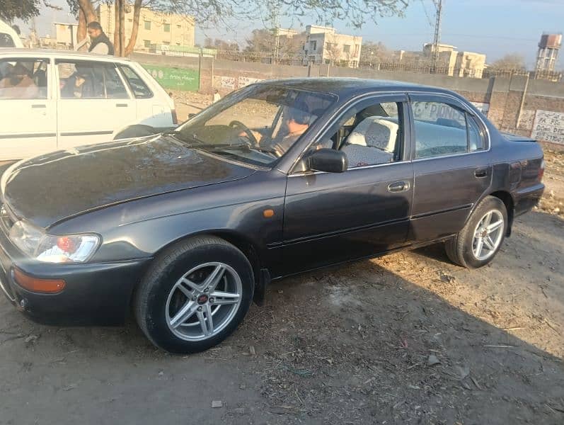 Toyota Corolla XE-G 2000 17