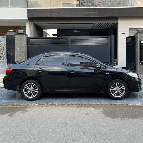 Toyota Corolla GLI 2012 10