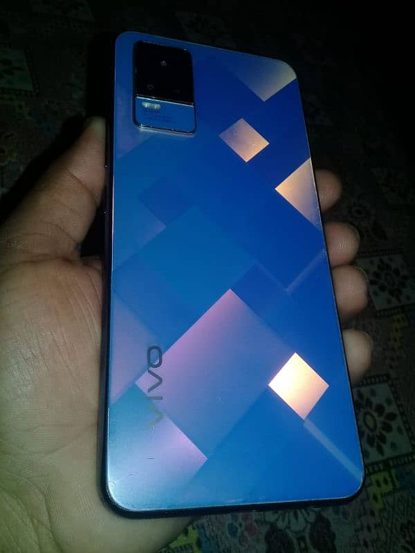 Vivo V21E 1