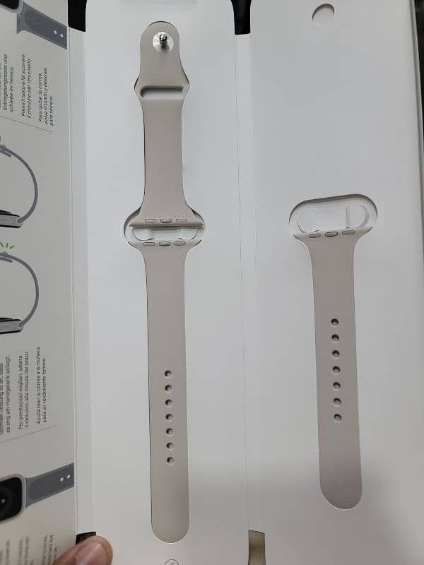 Apple Series7 Watch 1